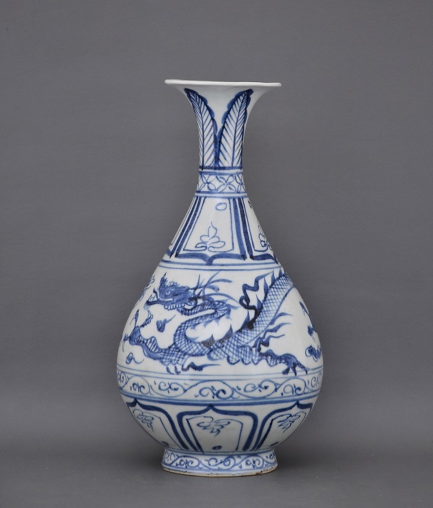 A pair Dragon Vase, Yuan Dynasty